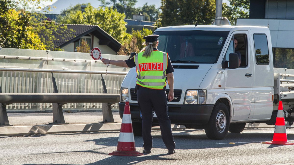 Umstrittene Grenzkontrollen nun an allen bayerischen Grenzen