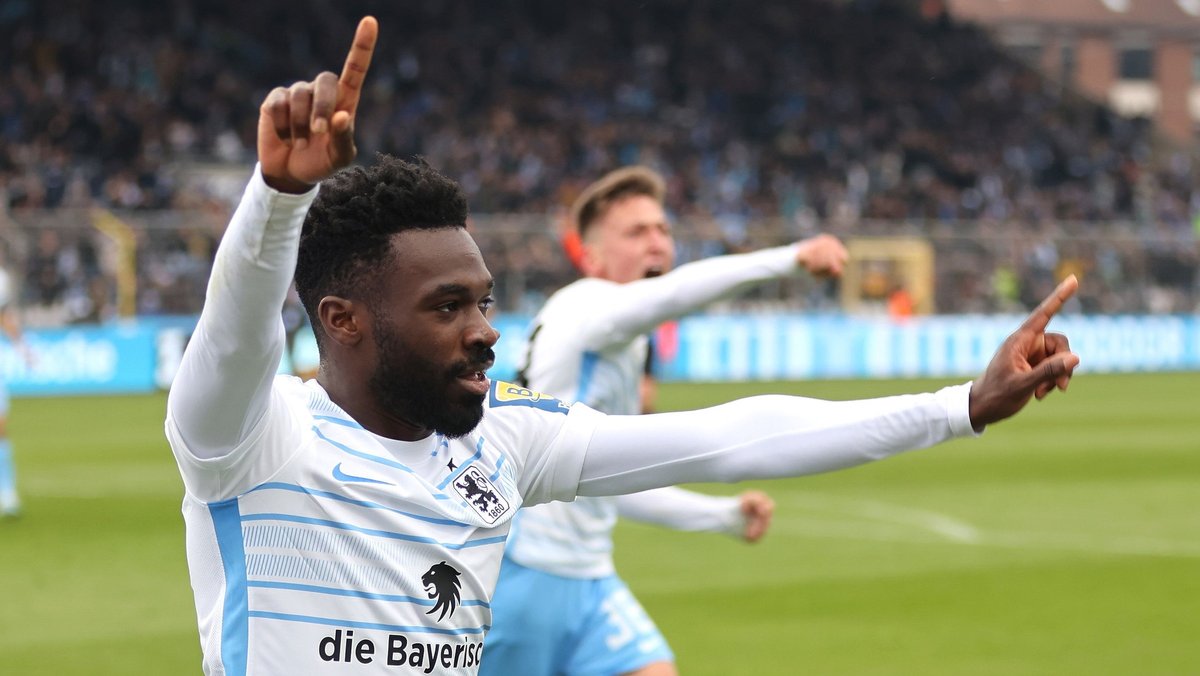 Stefan Lex of TSV 1860 Muenchen looks on during the 3. Liga match News  Photo - Getty Images