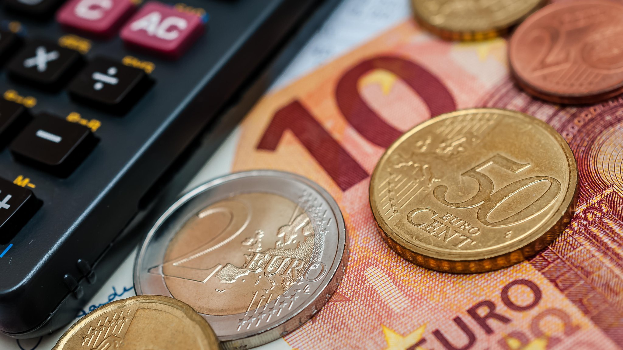 2025 beträgt der Mindestlohn in Deutschland 12,82 Euro