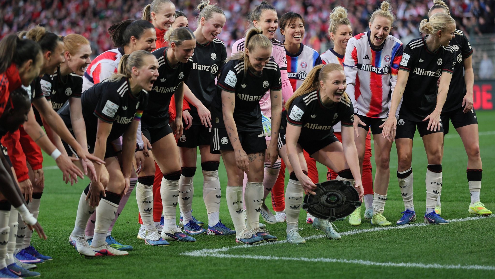 21. Sieg im 22. Spiel: Auch FCB-Frauen vorzeitig Meister