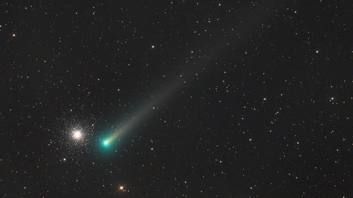 Komet C2021/A1 Leonard am 3.12.21 neben dem Kugelsternhaufen M3