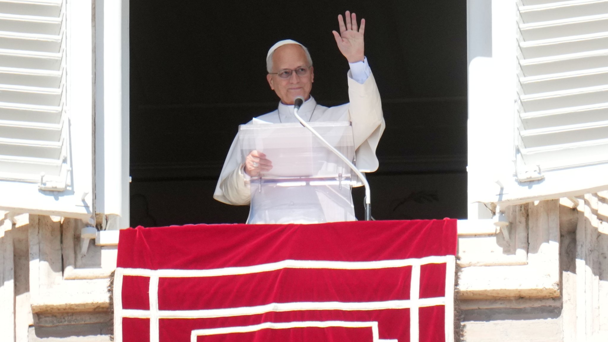 Sorge um Papst Leo: Pontifex muss an Lunge operiert werden