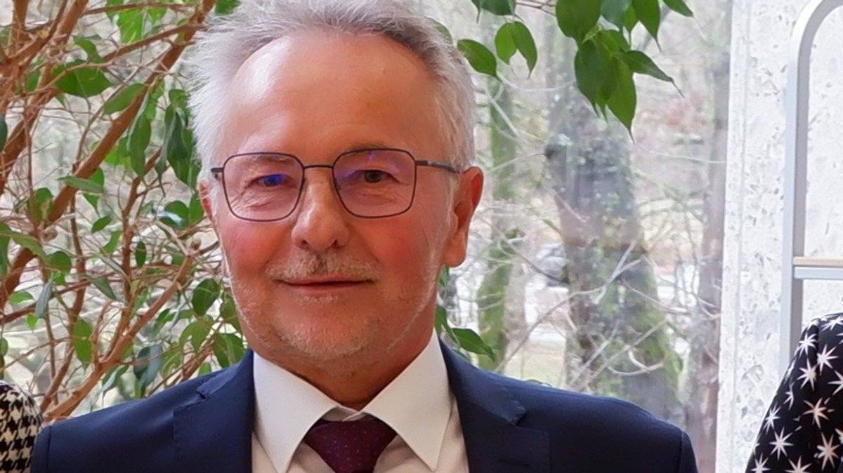 Zwischen Goldschatz und Mord: Ein Richter geht in den Ruhestand