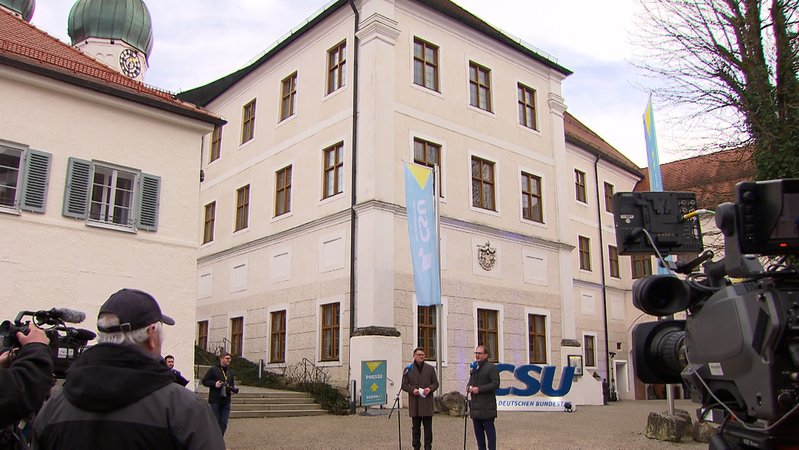 Die Bundestags-CSU hat sich auf ihrer dreitägigen Klausur im oberbayerischen Kloster Seeon auf das Wahljahr eingestimmt. 