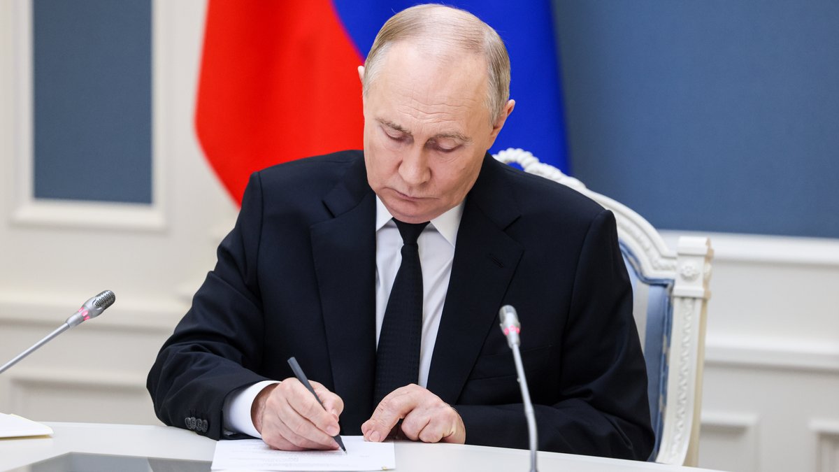 "Kühlschrank schlägt Fernseher": Wann geht Putin das Geld aus?