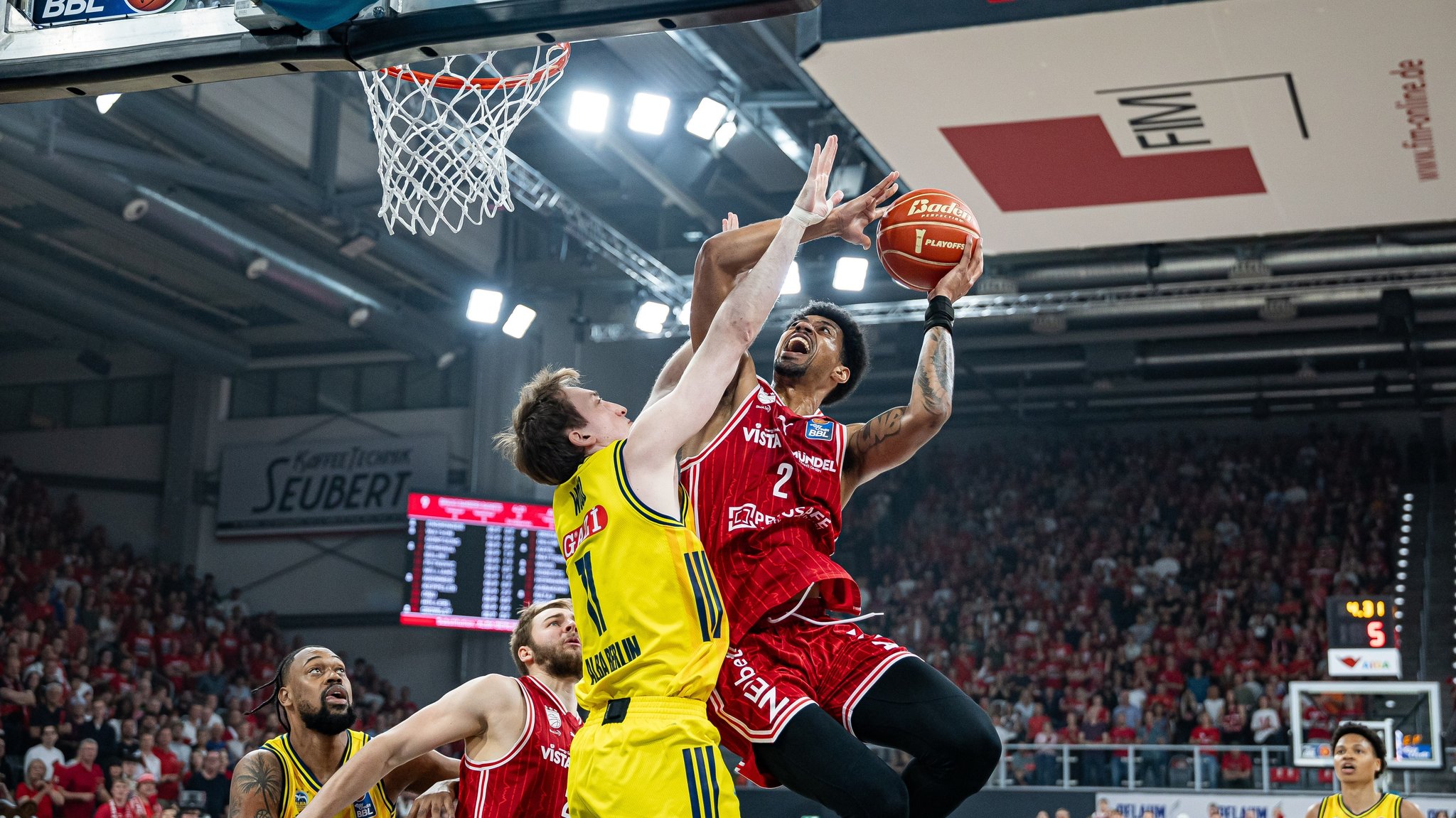 BBL-Finaltraum lebt: Bamberg Baskets wehren Berlins Matchball ab