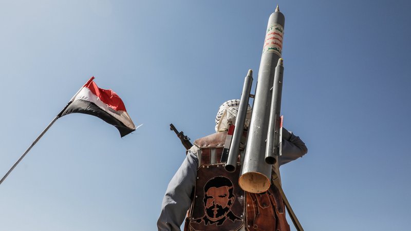 (Symbolbild) Die Bundesanwaltschaft hat in Dachau ein mutmaßliches Mitglied der islamistischen Huthi-Miliz festnehmen lassen. | Bild: dpa-Bildfunk/Osamah Yahya (Symbolbild) Die Bundesanwaltschaft hat in Dachau ein mutmaßliches Mitglied der islamistischen Huthi-Miliz festnehmen lassen.
