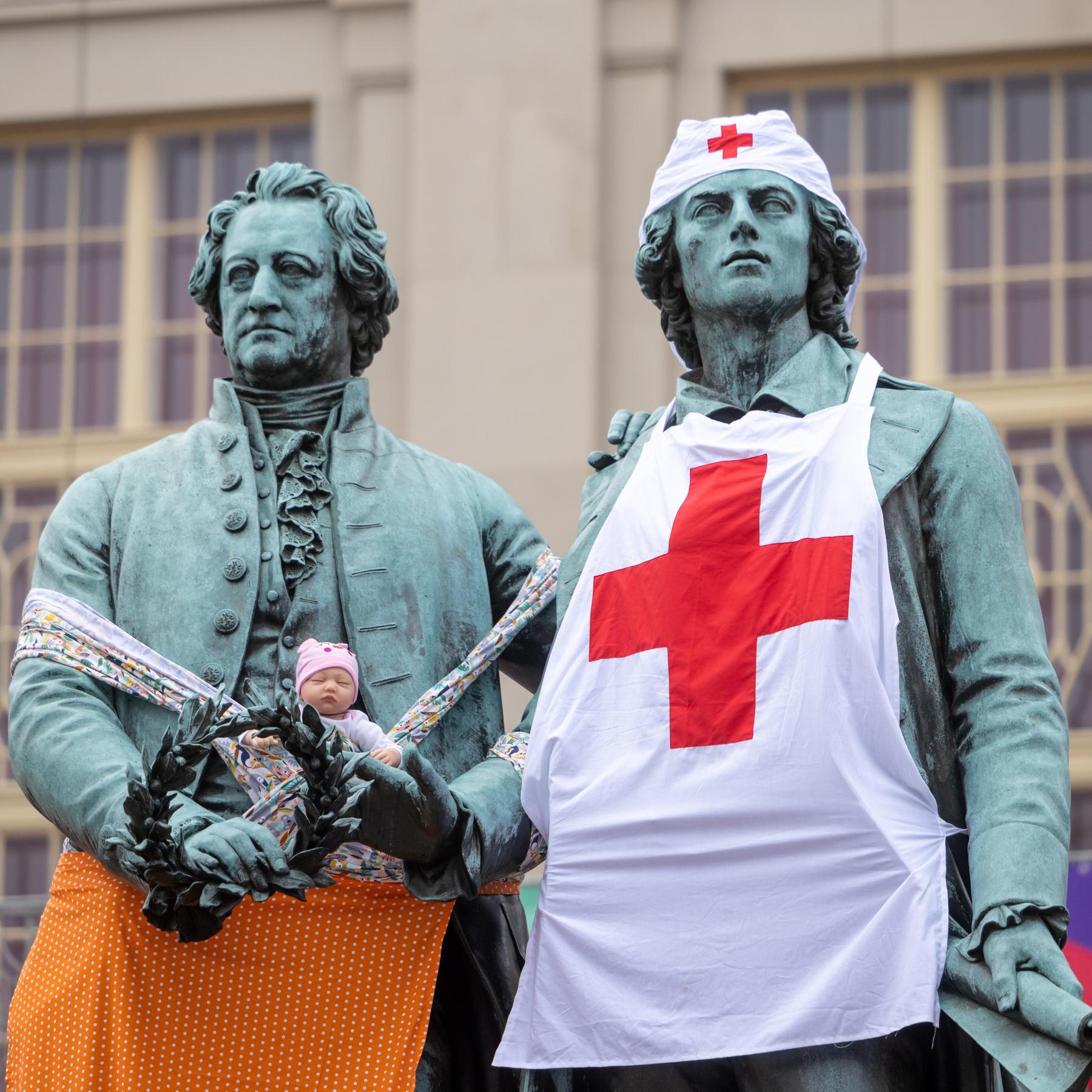 Die Faust-große Lücke: Wie bekommen junge Menschen Lust auf alte Literatur?