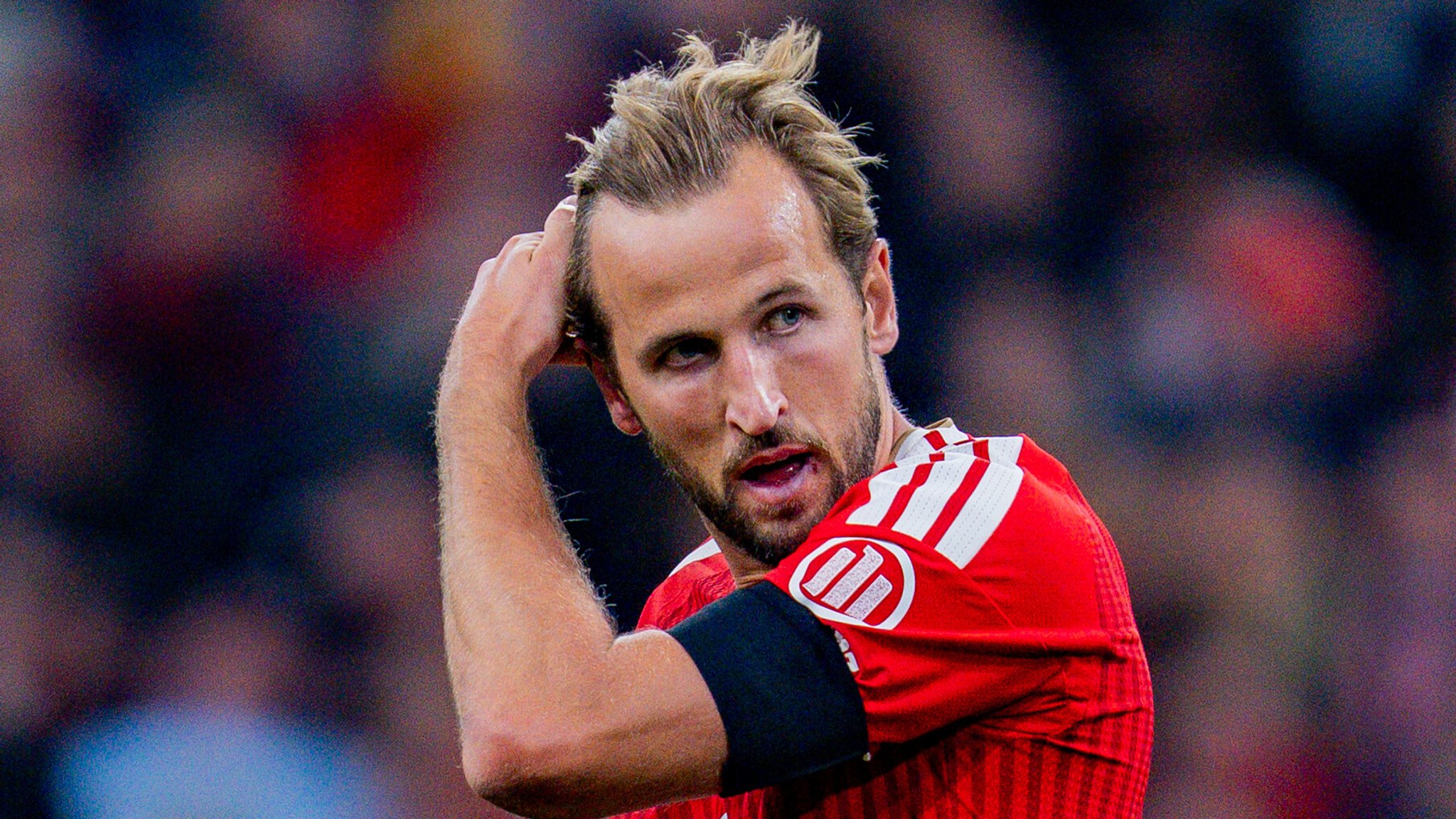 Harry Kane im Trikot des FC Bayern | Bild: picture alliance / Kirchner-Media | Bahho Kara Harry Kane im Trikot des FC Bayern