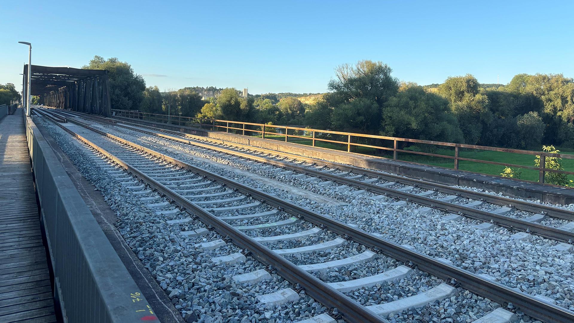 Freie Fahrt heißt es ab morgen wieder auf der Zugstrecke zwischen Regensburg und Schwandorf in der Oberpfalz. 