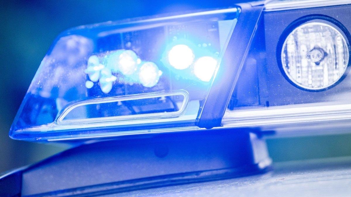 Ein Mann hat in Regensburg auf eine Schwangere eingestochen (Symbolbild).