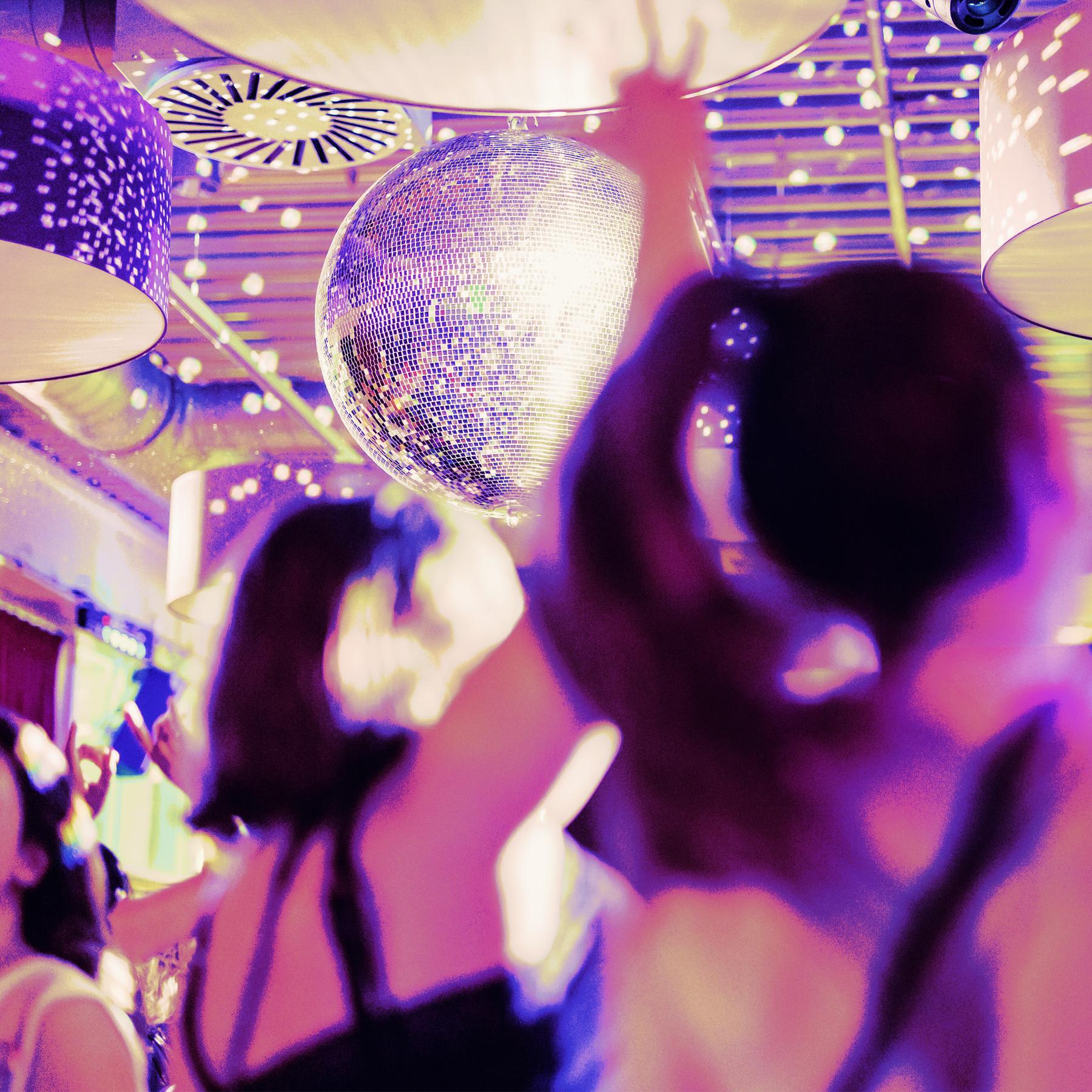 Julia Wolf: Du, hier