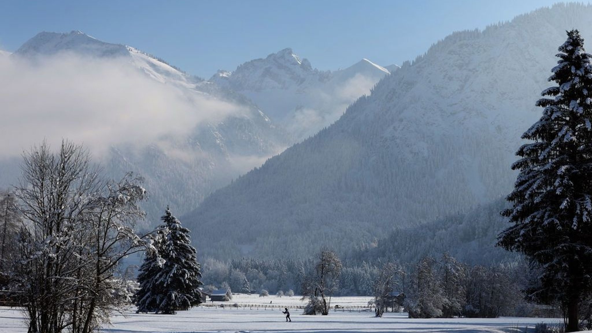 Polarwirbelsplit und brisante Wetterlage zur Wochenmitte 