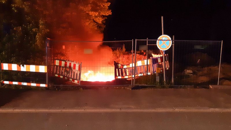 Kabelbrand in einer Baugrube in der Nähe des Münchner Ostbahnhofs.
