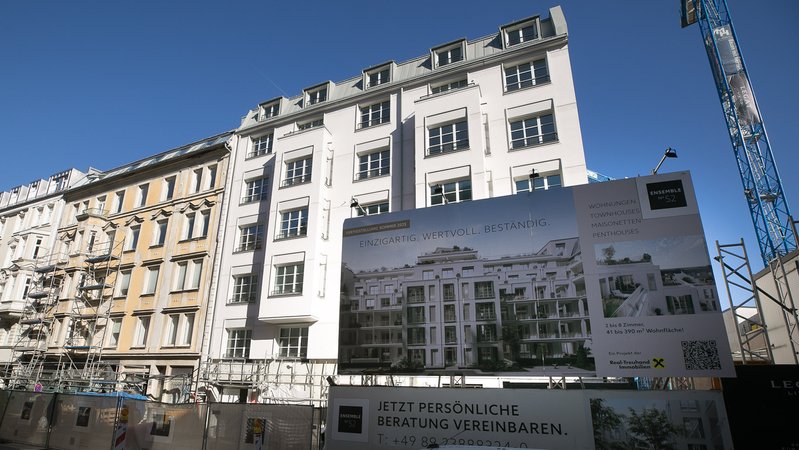 Anwesen Türkenstraße 52 und 54 in München | Bild: picture alliance / SZ Photo | Florian Peljak Anwesen Türkenstraße 52 und 54 in München