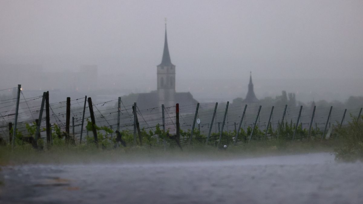 Gewitter Und Starkregen Warnung Vor Unwetter In Teilen Bayerns Br24