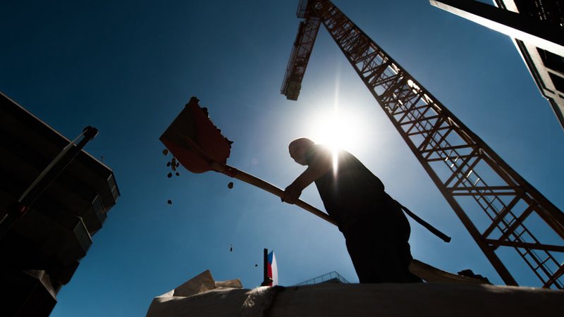 Bauarbeiter auf einer Baustelle. | Bild: dpa-Bildfunk/Florian Gaertner Bauarbeiter auf einer Baustelle.