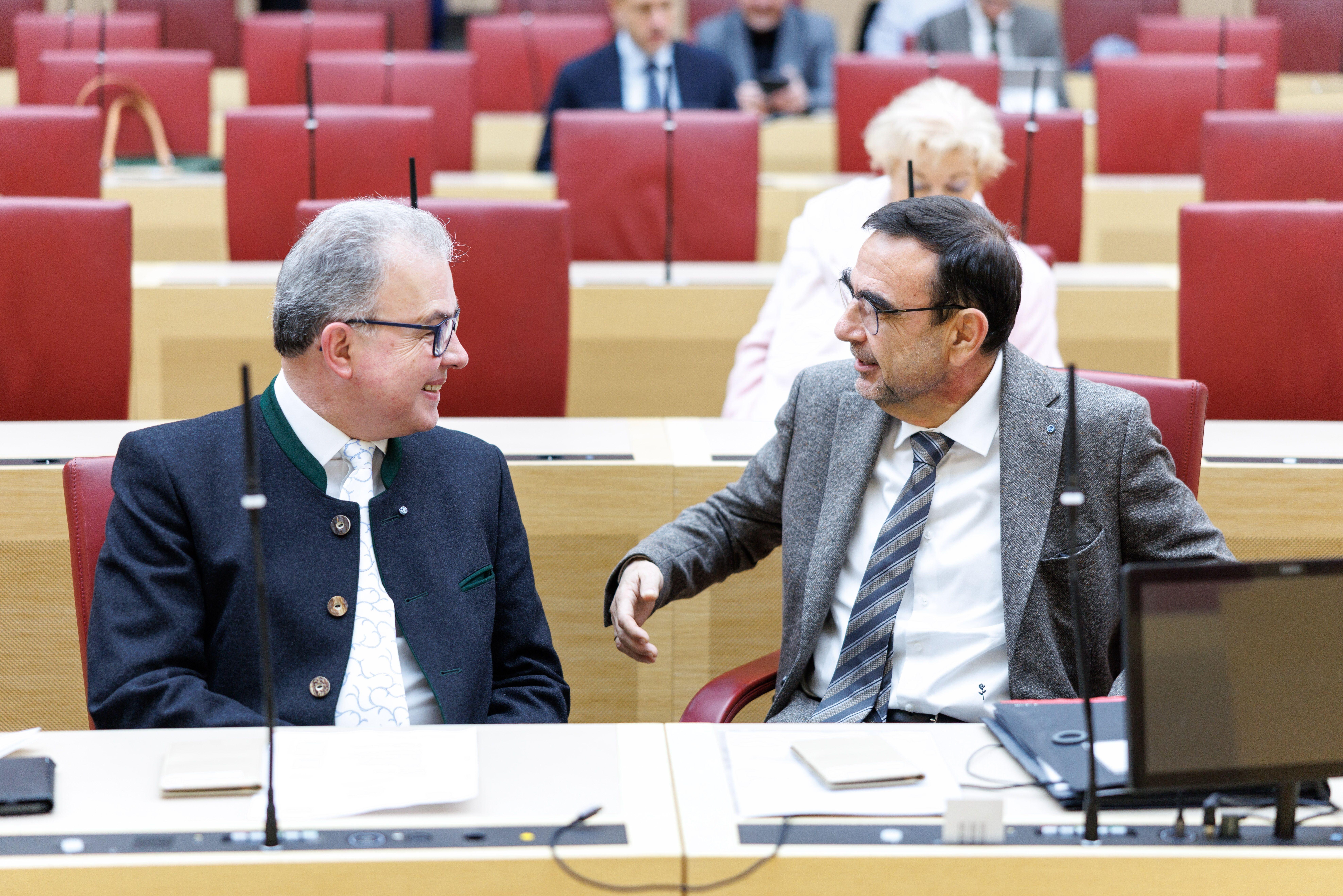 Florian Streibl, Fraktionsvorsitzender der Freien Wähler im Bayerischen Landtag, und Klaus Holetschek, Fraktionsvorsitzender der CSU im Bayerischen Landtag