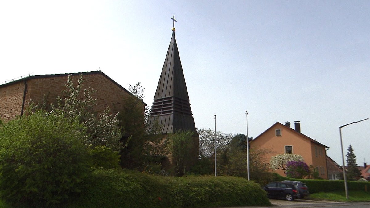 Die katholische Kirche "Maria Hilfe der Christen" wurde im März entweiht und soll verkauft werden.