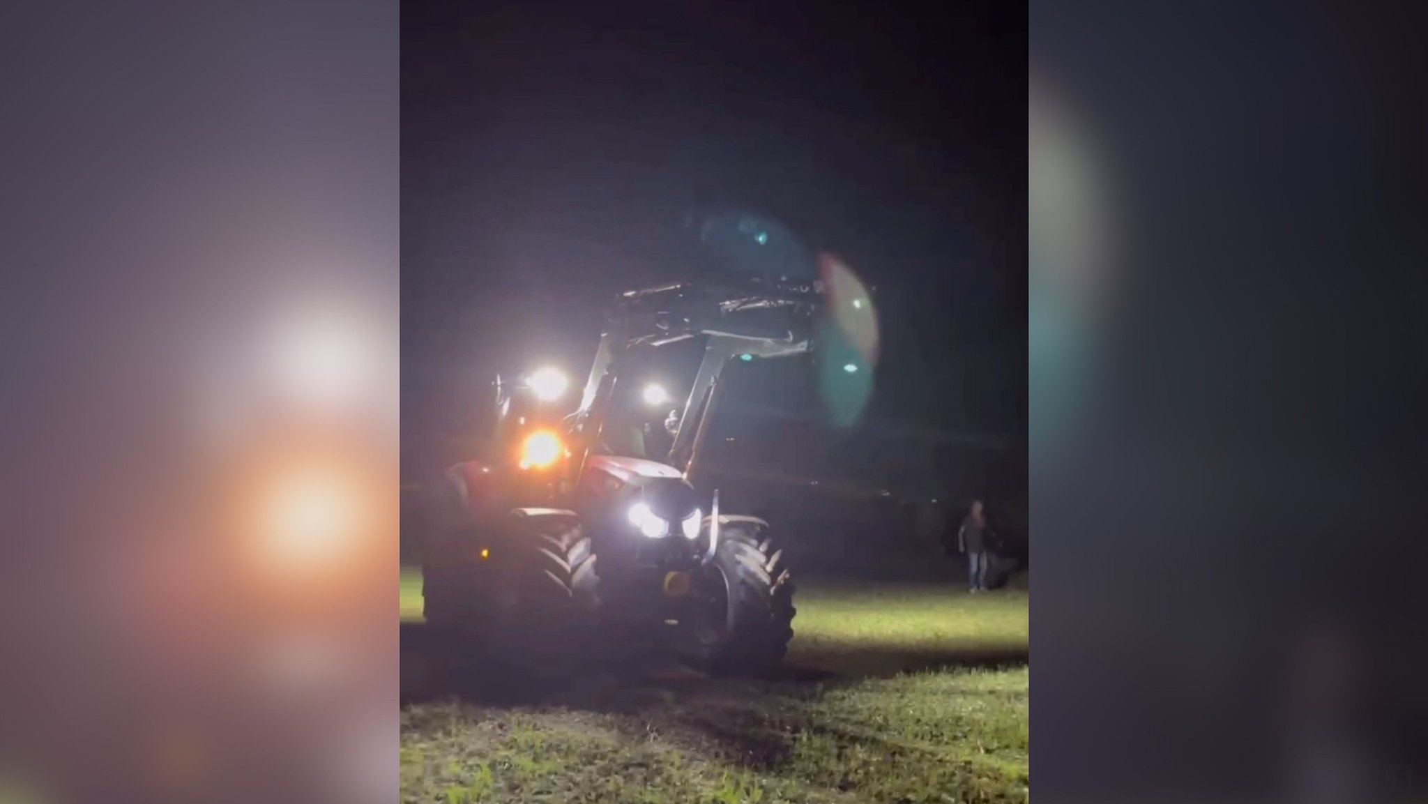 Mit Traktor auf Menschen zugefahren – Polizei sucht Zeugen