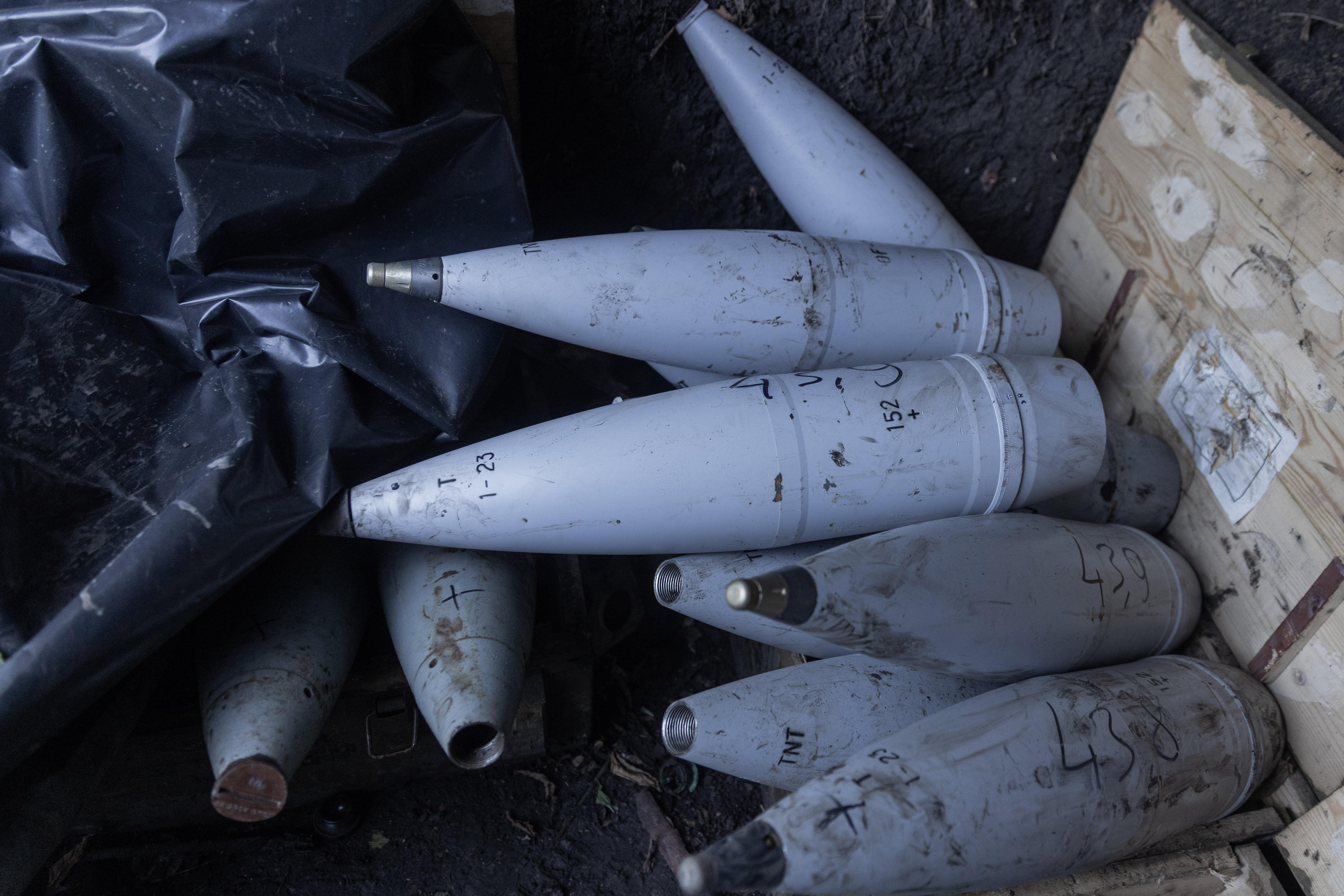 Munition für eine Haubitze im Ukrainekrieg