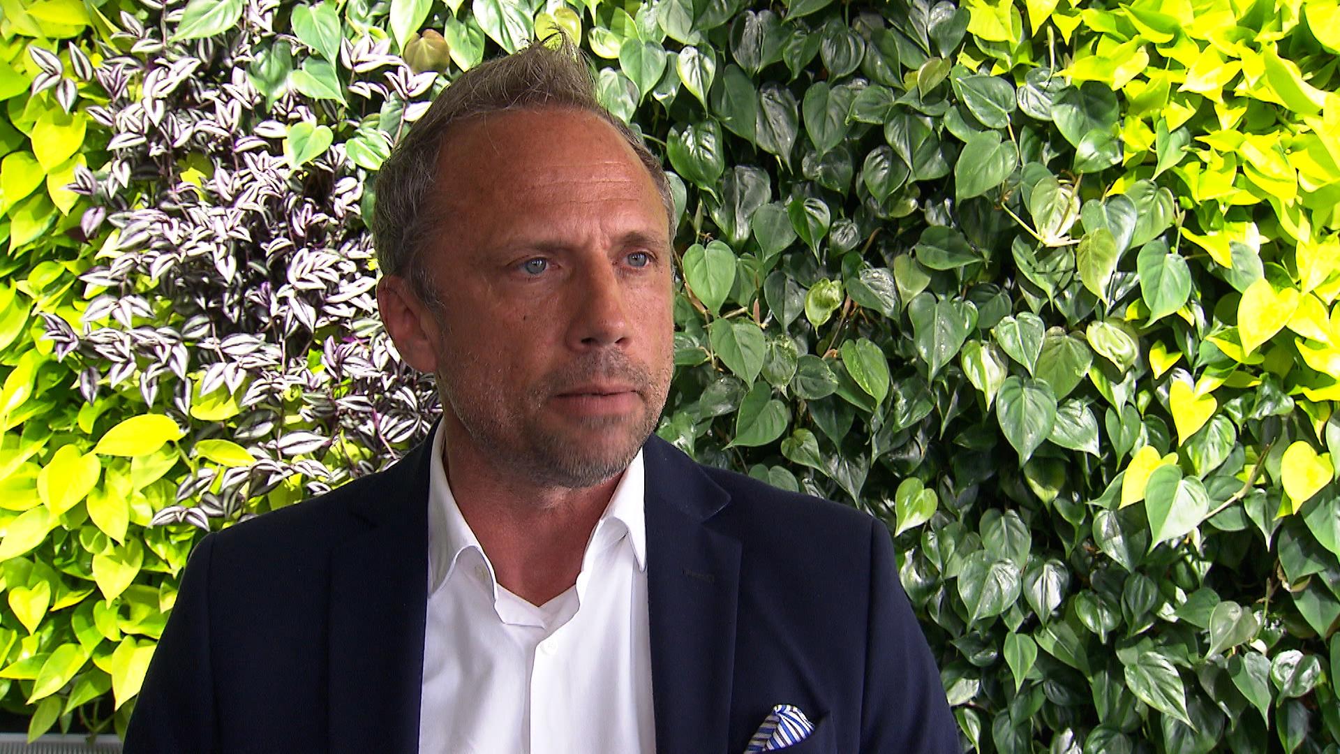 Der bayerische Umweltminister Thorsten Glauber will das Wassergesetz ändern für leichtere Enteignungen zum Hochwasserschutz. Hier im Interview mit BR24.