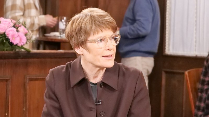 Veronika Grimm beim Sonntags-Stammtisch im BR-Fernsehen. | Bild: BR/ Andreas Schroll Veronika Grimm beim Sonntags-Stammtisch im BR-Fernsehen.