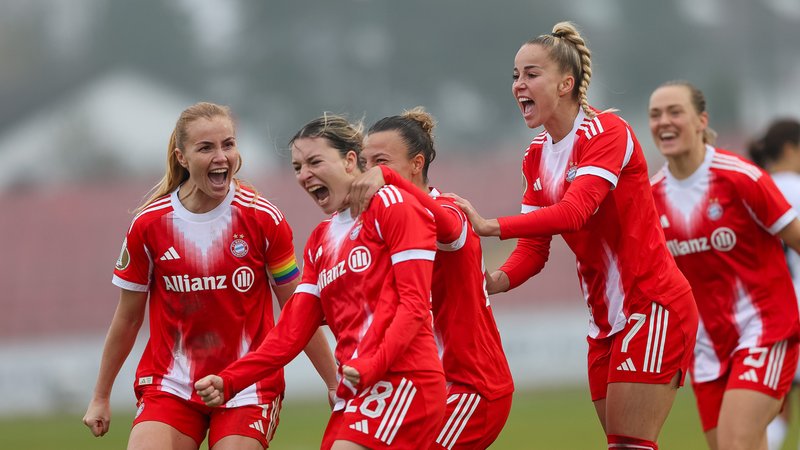 FC Bayern Frauen | Bild: picture alliance / Eibner-Pressefoto | Jenni Maul FC Bayern Frauen