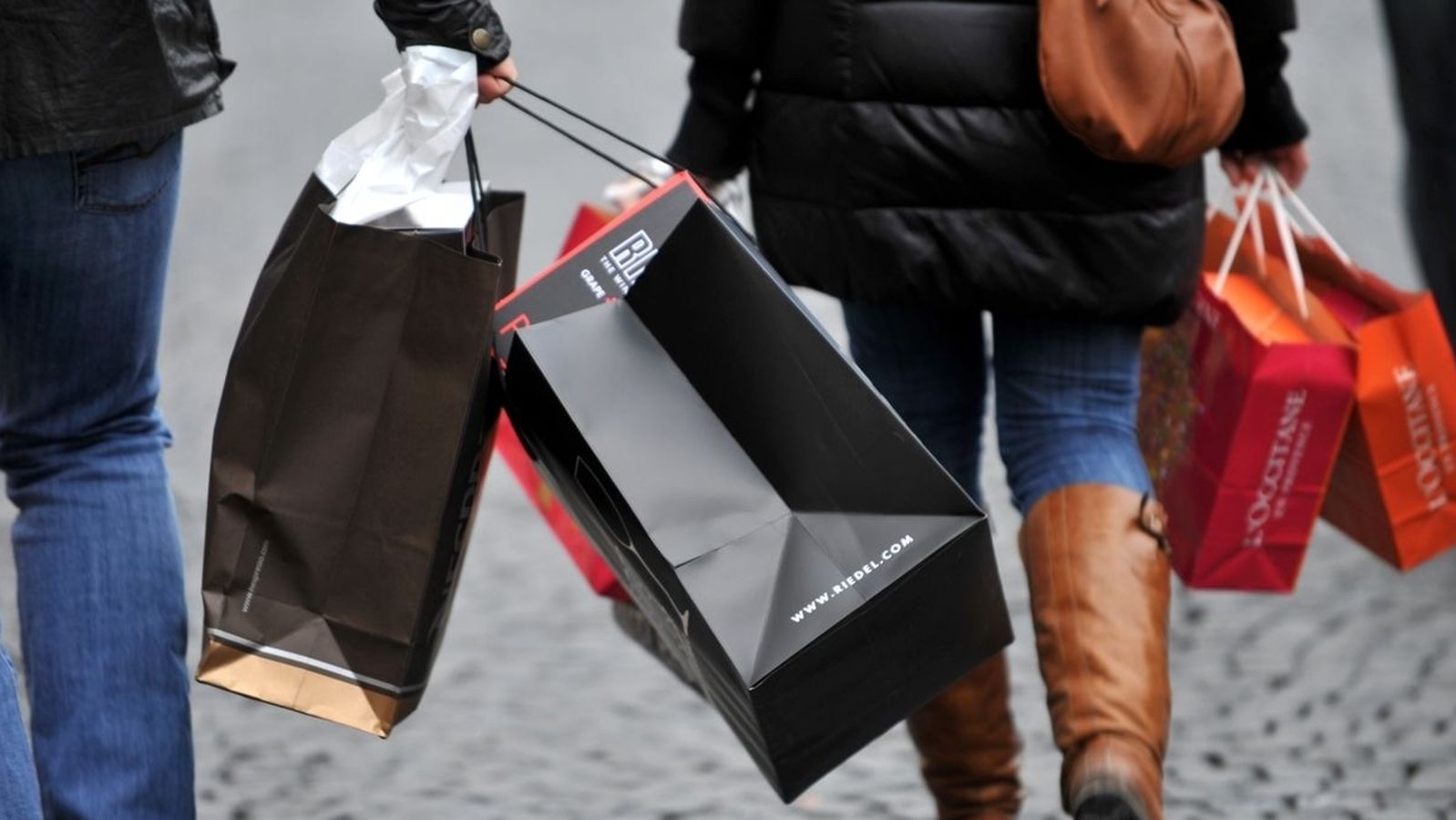 GfK-Konsumklima: Angst vor Inflation kurbelt Kauflaune an