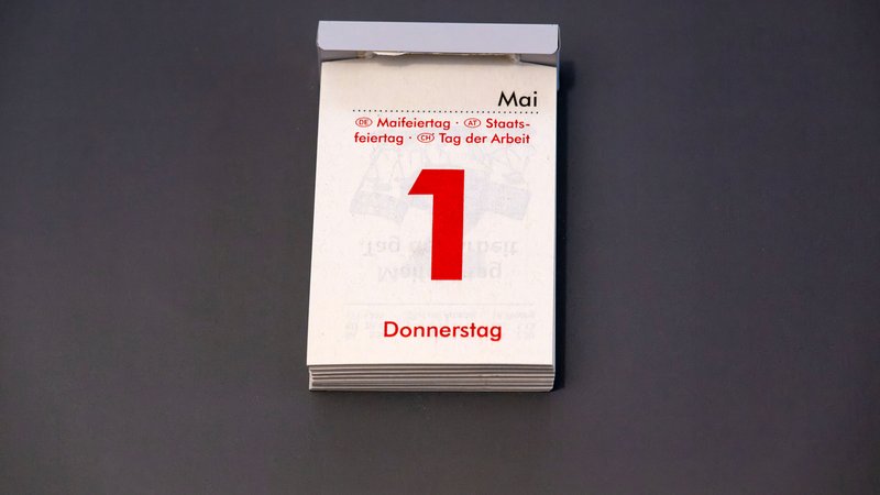 Der Maifeiertag im Jahreskalender 2025 (Symbolbild) | Bild: pa/M.i.S./Bernd Feil Der Maifeiertag im Jahreskalender 2025 (Symbolbild)