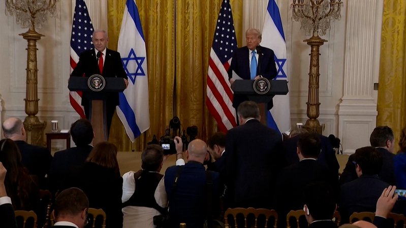 US-Präsident Donald Trump (rechts) und der israelische Ministerpräsident Benjamin Netanjahu in Washington. | Bild: BR US-Präsident Donald Trump (rechts) und der israelische Ministerpräsident Benjamin Netanjahu in Washington.