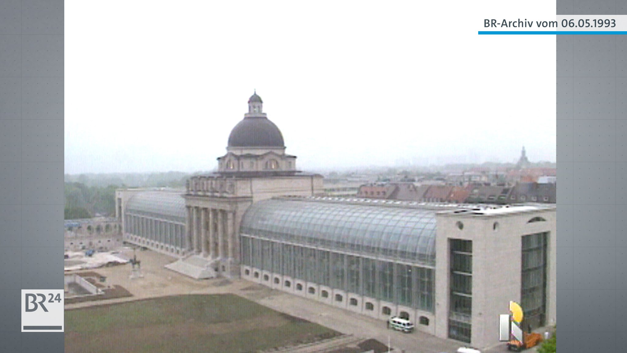 Bayerische Staatskanzlei, Außenansicht