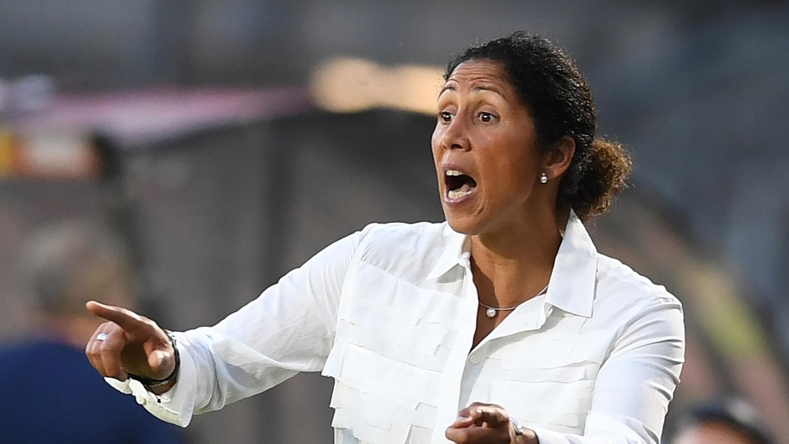 Jones' Vertrag trotz EMDebakel verlängert BR24