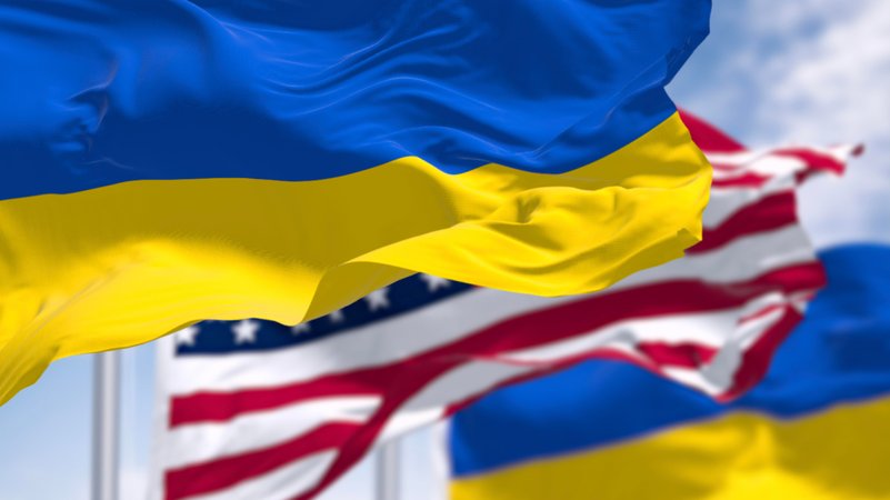 Seit Wochen vermitteln die USA zwischen der Ukraine und Russland. Nun reist erneut eine ukrainische Delegation in die USA. | Bild: picture alliance / Zoonar | Valerio Rosati Seit Wochen vermitteln die USA zwischen der Ukraine und Russland. Nun reist erneut eine ukrainische Delegation in die USA.