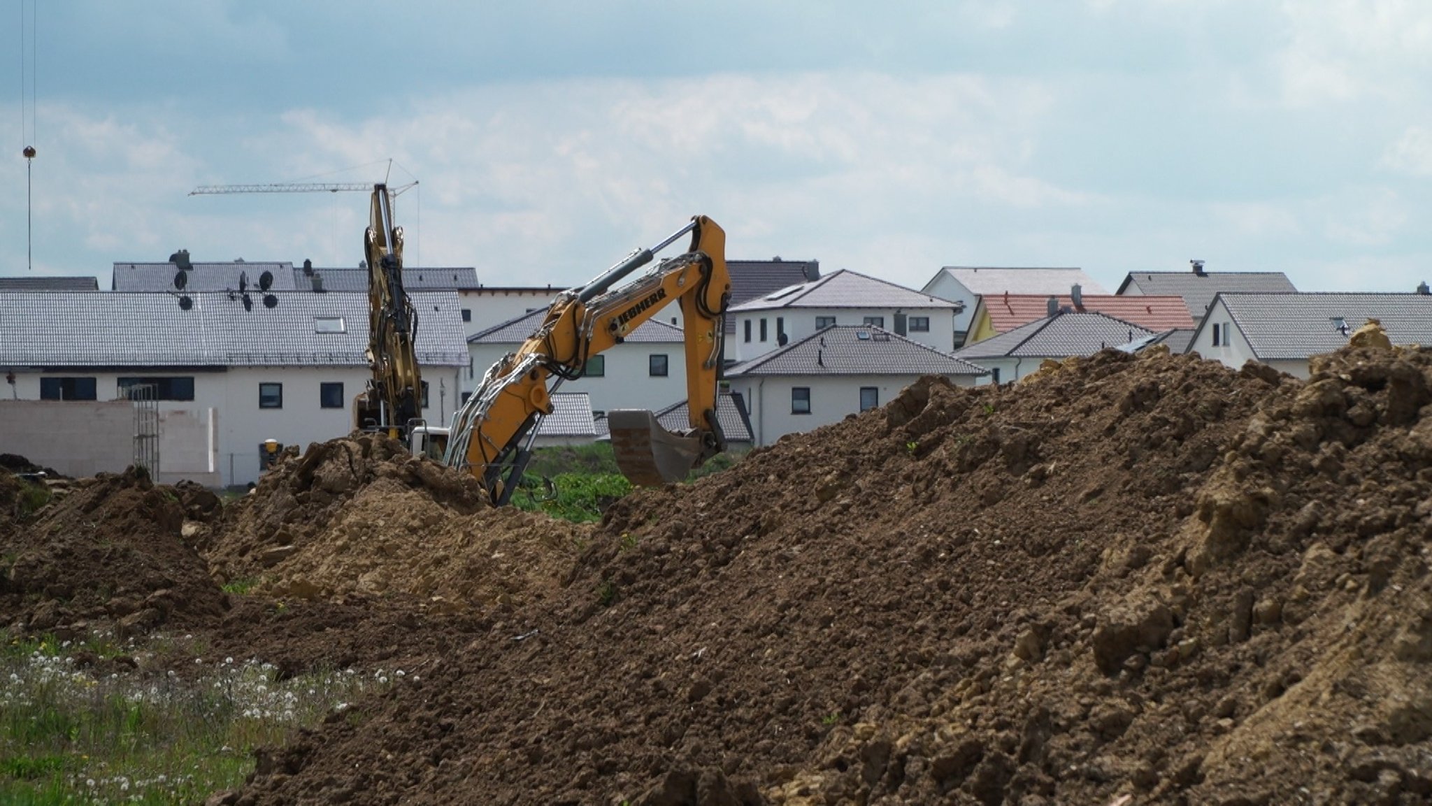 In Köfering wird gebaut - rund 700 Häuser sollen auf dem Grund der Adelsfamilie von Lerchenfeld entstehen.