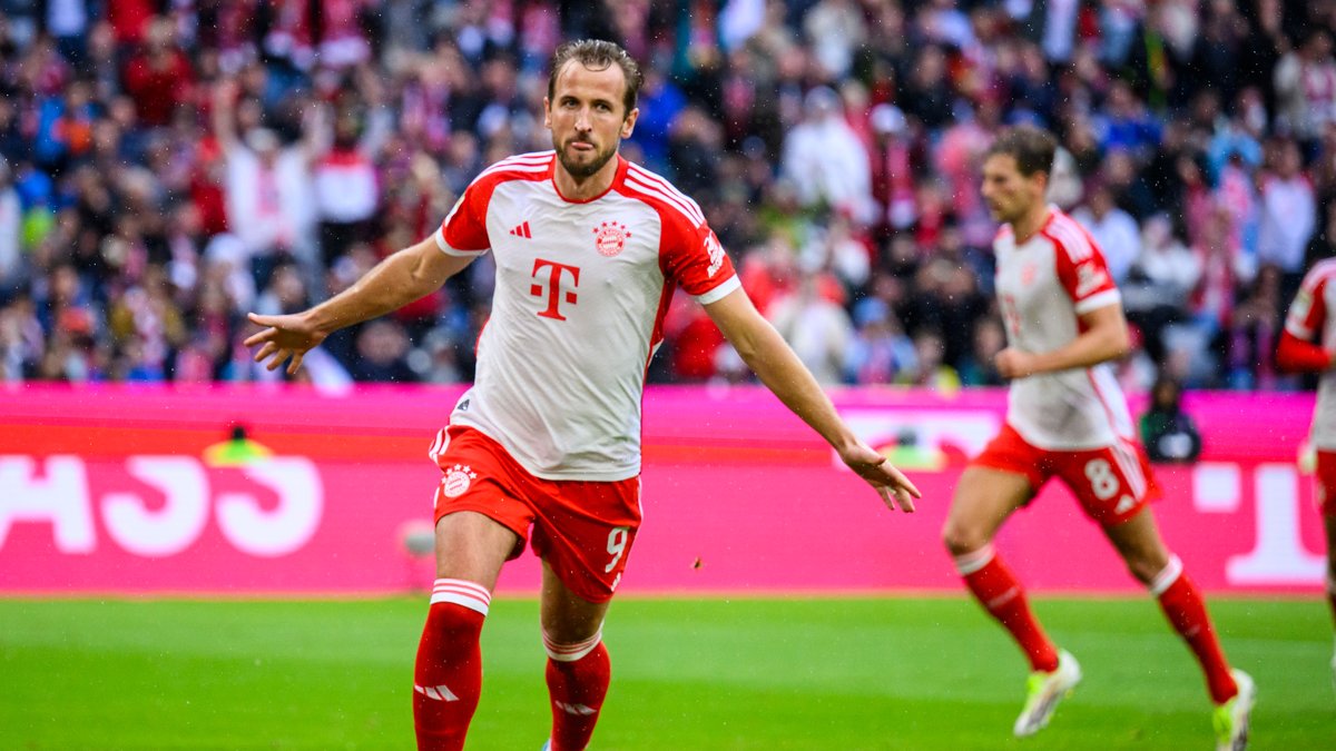 Einmal Slapstick, zweimal Kane: FC Bayern schlägt Augsburg