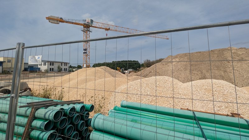 Im Gewerbegebiet von Vöhringen will die Ditib-Gemeinde eine Moschee bauen. | Bild: Peter Allgaier / BR.de Im Gewerbegebiet von Vöhringen will die Ditib-Gemeinde eine Moschee bauen.