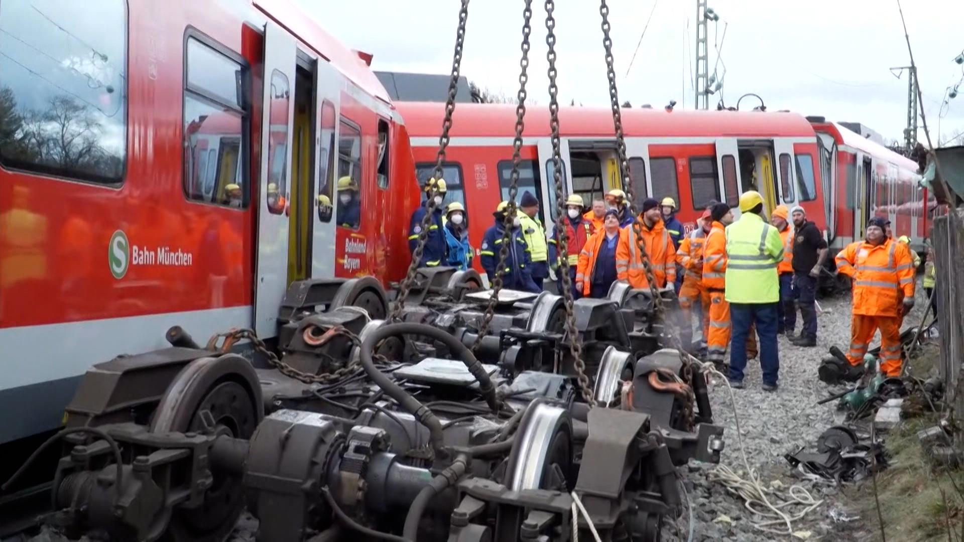 Im Prozess gegen einen S-Bahnführer hat das Gericht eine Strafe von 2 Jahren auf Bewährung verhängt.