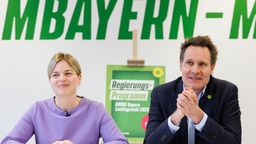 Die Spitzenkandidaten der bayerischen Grünen, Ludwig Hartmann und Katharina Schulze, stellen das Regierungsprogramm der Landtagswahl 2023 vor. | Bild:picture alliance/dpa | Lukas Barth