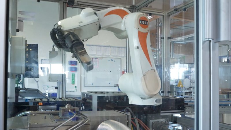 Fränkische Automobilzulieferer hoffen auf Politik. | Bild: BR-Studio Franken Fränkische Automobilzulieferer hoffen auf Politik.