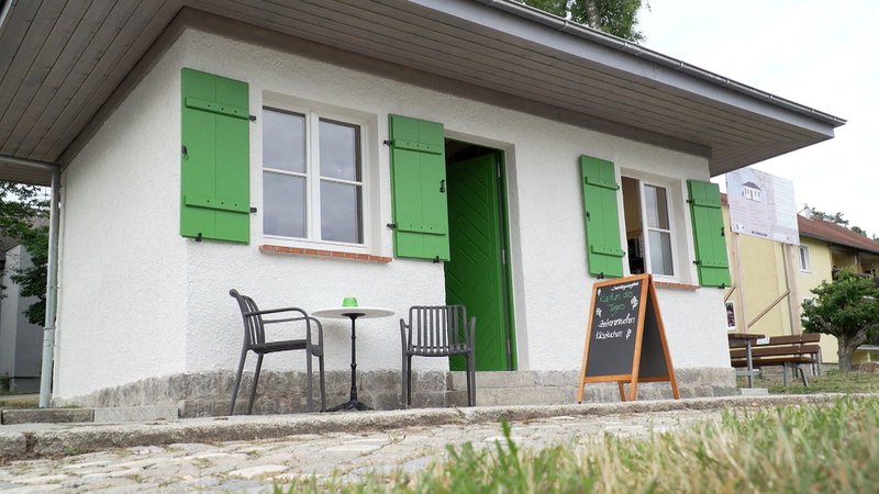 Aus dem denkmalsanierten ehemaligen SS-Wachhaus in Flossenbürg wird ein Kiosk. | Bild: BR/Rudolf Heinz Aus dem denkmalsanierten ehemaligen SS-Wachhaus in Flossenbürg wird ein Kiosk.
