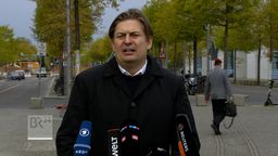 Der AfD-Europaabgeordnete Maximilian Krah bleibt trotz Spionagevorwürfen gegen einen seiner Mitarbeiter Spitzenkandidat der AfD für die Europawahl. | Bild:BR.de
