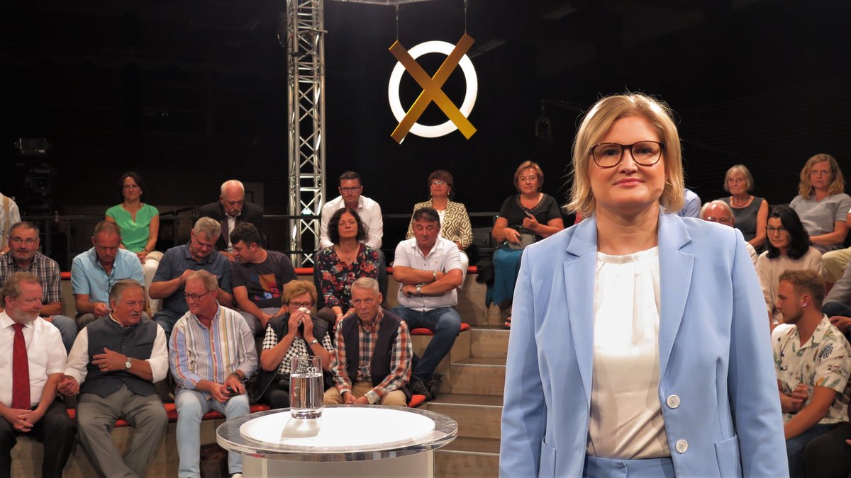 Katrin Ebner-Steiner (AfD) spricht in der BR24 Wahlarena über Atommüll.