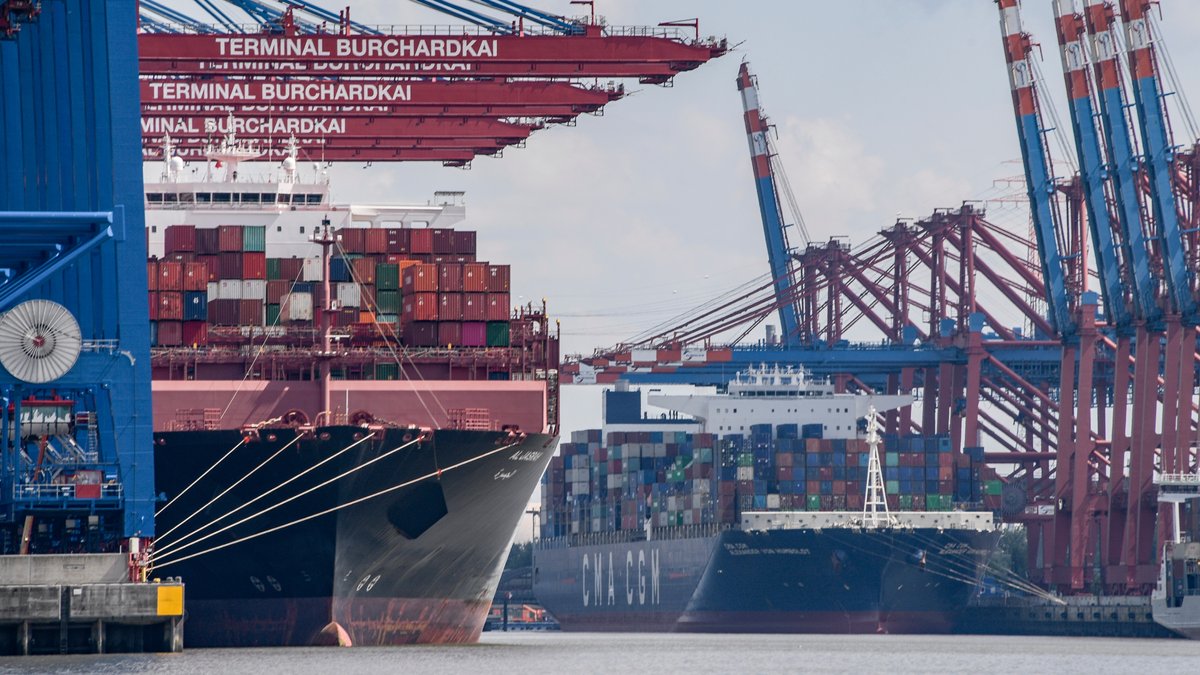 Reeder fordern mehr Schutz für Handelsschiffe im Roten Meer