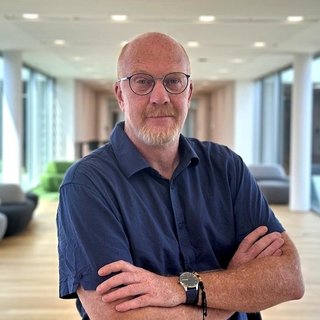 Bernd R. Eberwein Bernd R. Eberwein