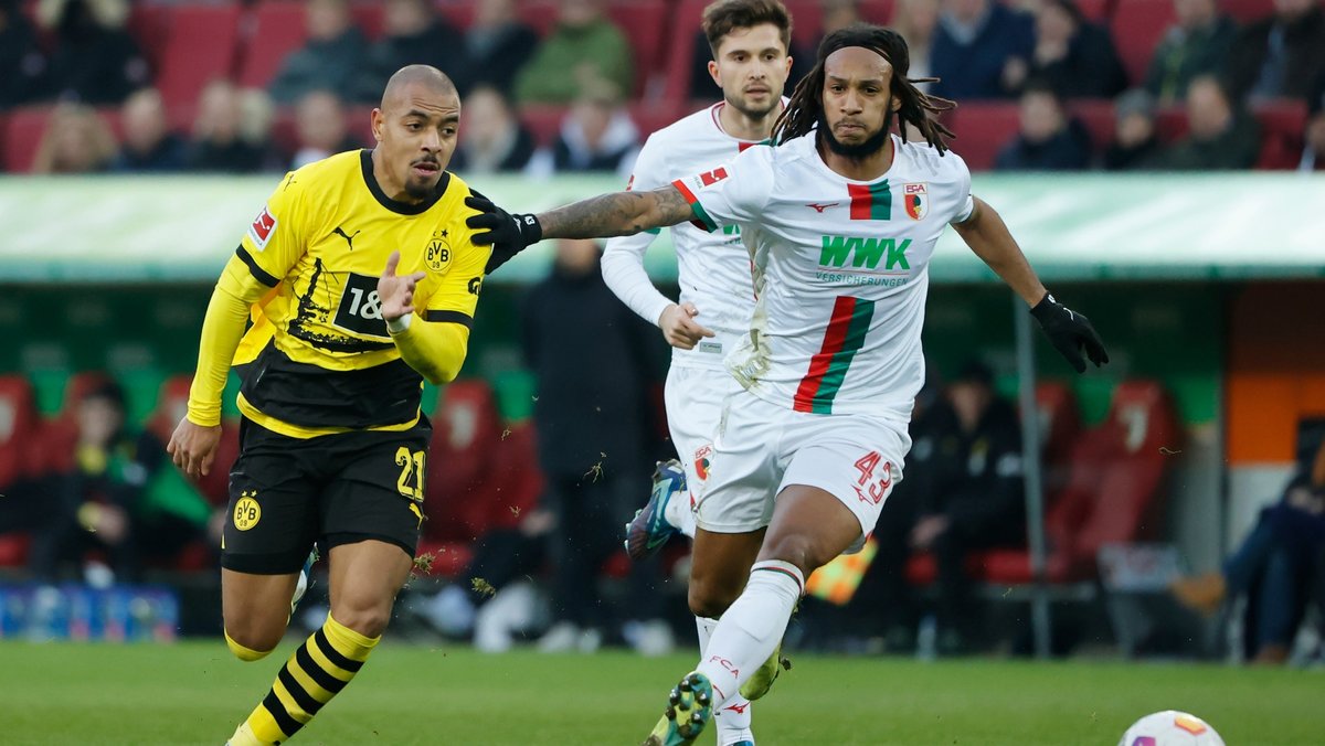Spielszene FC Augsburg - Borussia Dortmund