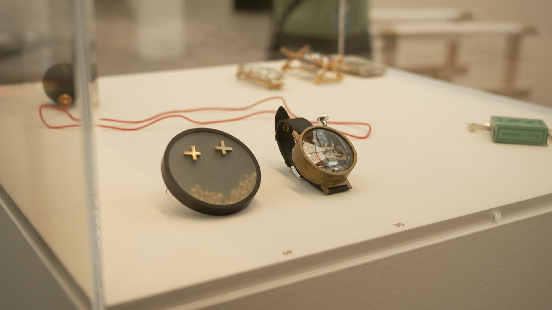 Die Pinakothek der Moderne in München widmet dem ungewöhnlichen Künstler Sigurd Bronger gerade eine Ausstellung.