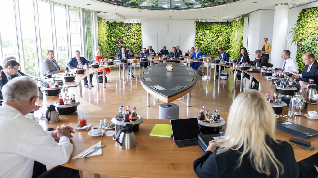 Die Kabinettsrunde mit Ministerpräsident Markus Söder am Dienstagmorgen in der Staatskanzlei.