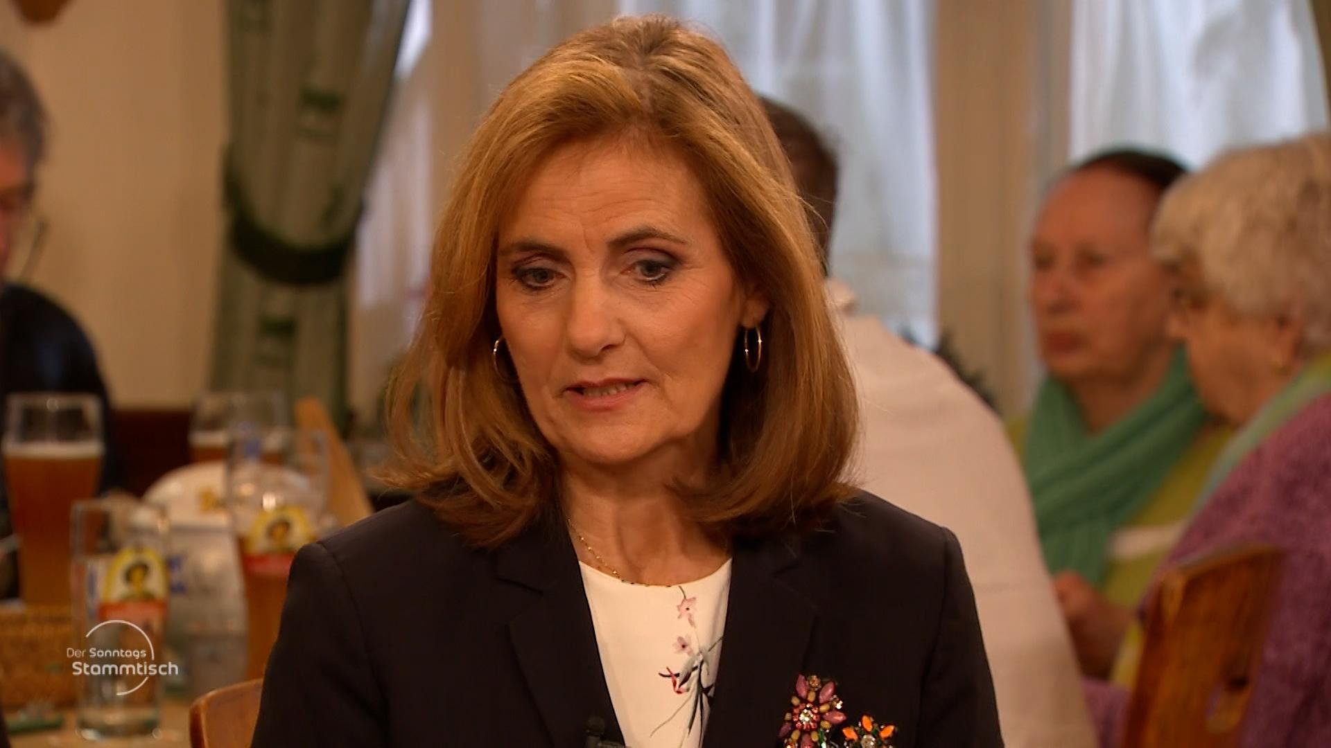 Journalistin Katja Gloger berichtet im BR-Sonntagsstammtisch von den unmenschlichen Haftbedingungen im Straflager Polarwolf