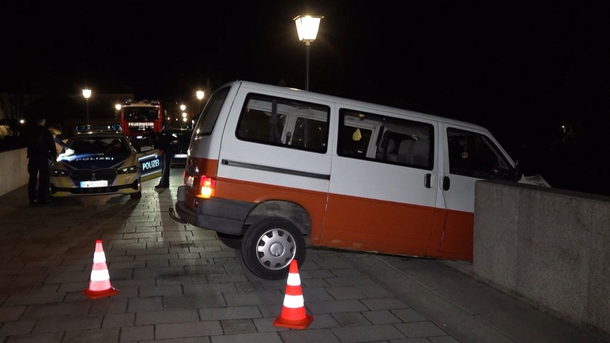 Unfall auf historischer Brücke: Prozess gegen Fahrer gestartet